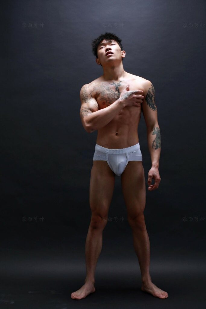 蒙面男神 vol1773492331801655492