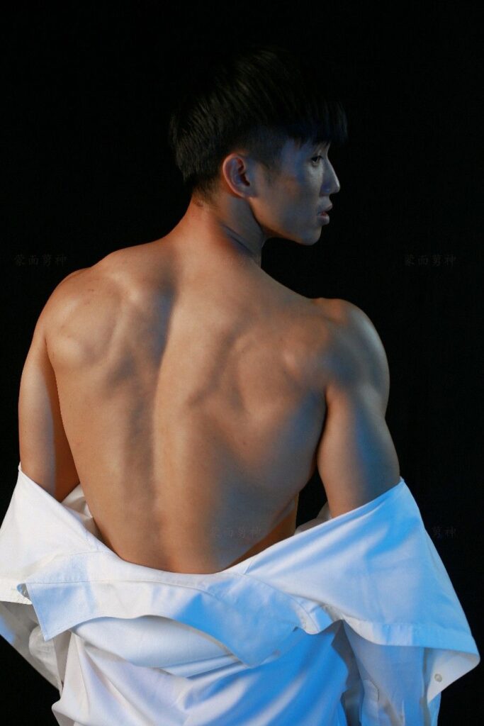 蒙面男神 vol898190456359047875