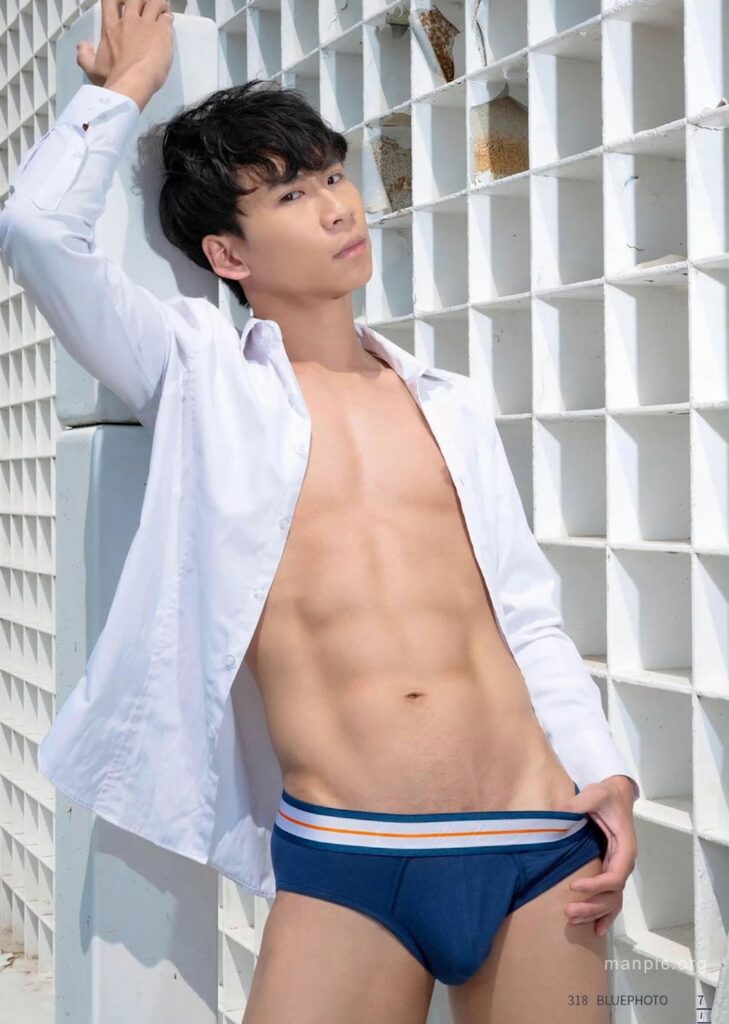 bluephoto no5827248248592145660