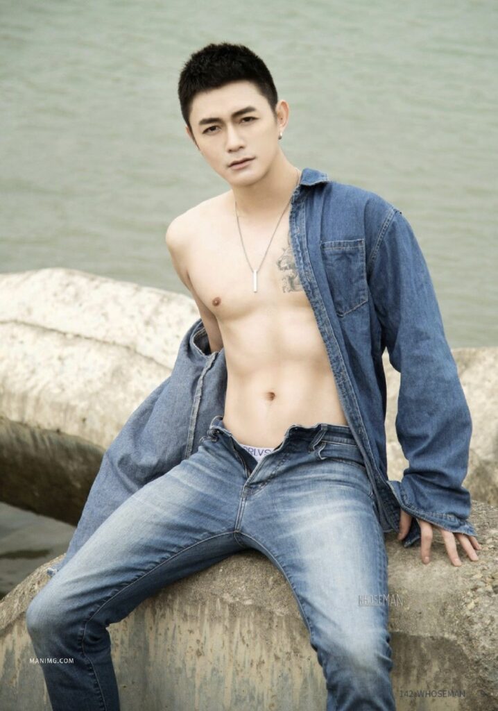 whoseman no5666978371401578450