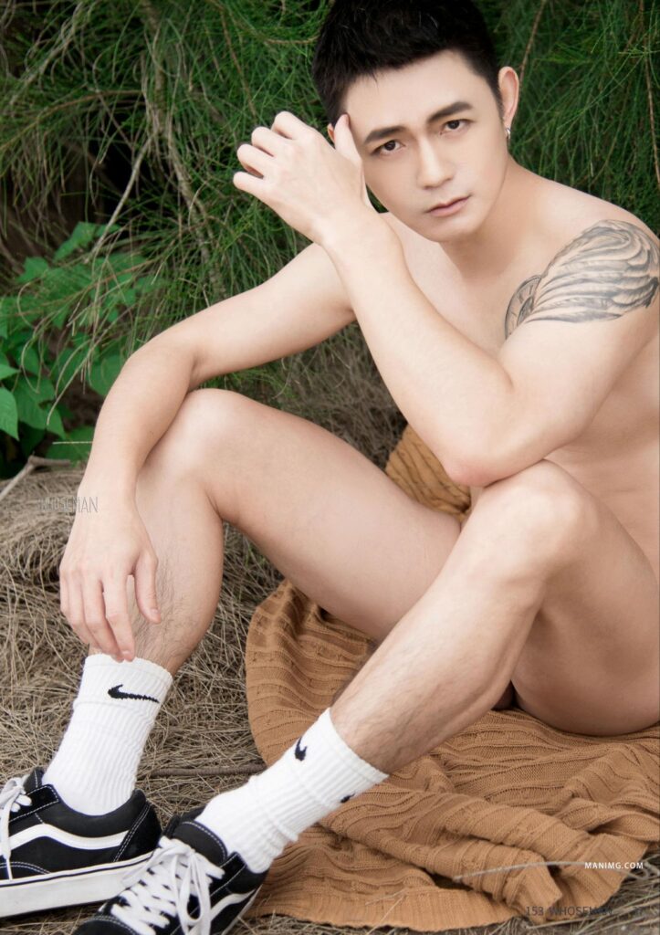 whoseman no2219585714513938766