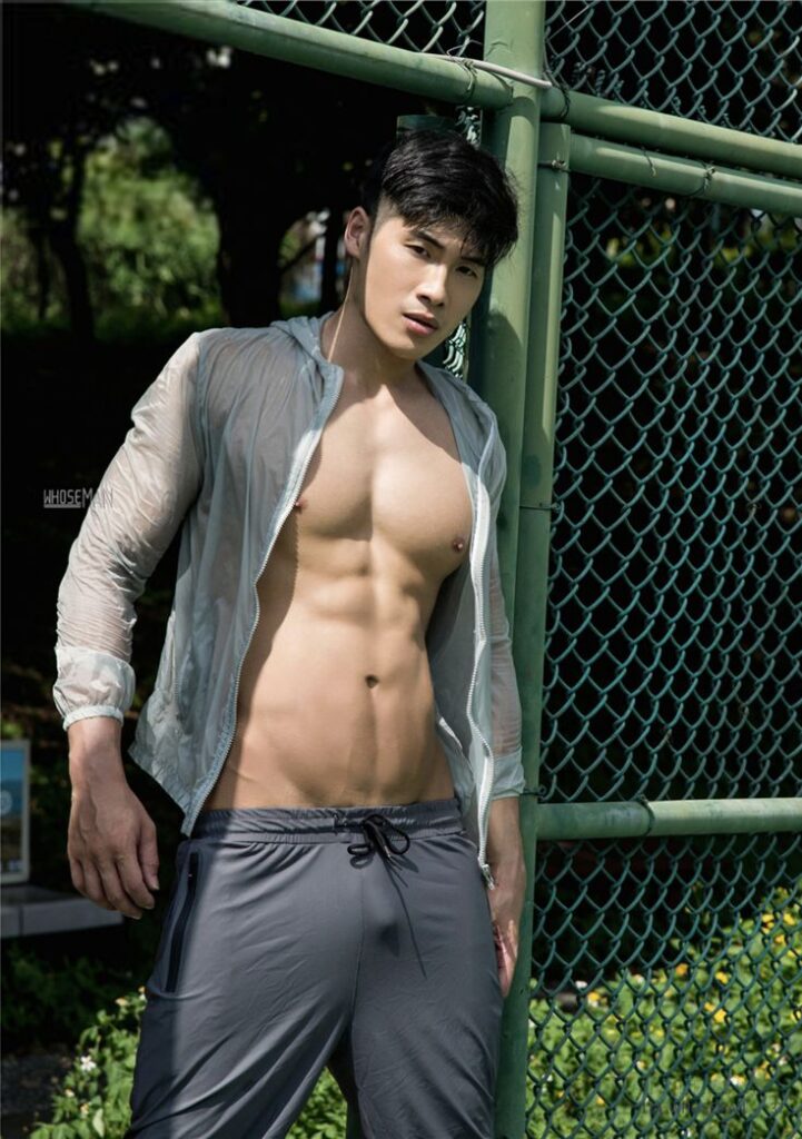 whoseman no6830852405835956185