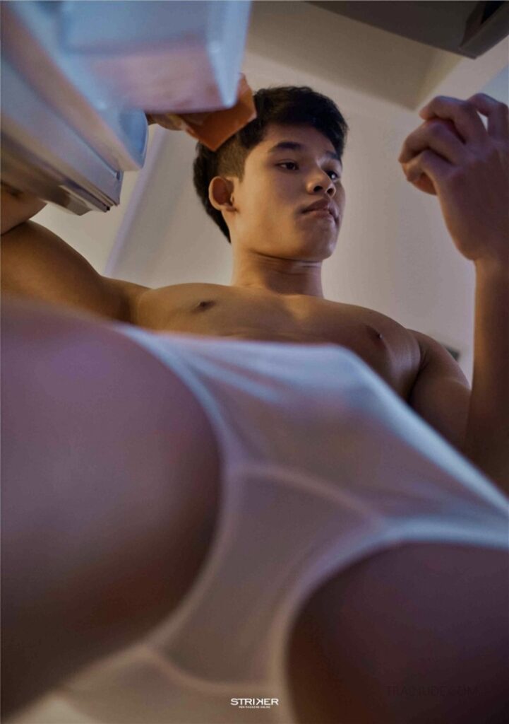 striker issue 02 ebook ศูนย์รวมคลิปเกย์เอเชีย23566597435729648702