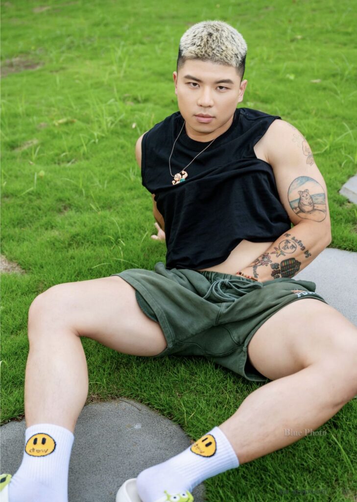 🖼️🎬BLUEPHOTO NO.395 直男賁張全視角 – 迪五 [EBOOK+BTS]<!-- เริ่มต้นป้าย New! สีเขียวพาสเทลกระพริบแบบนุ่มนวล -->
<span id="newsio-auto-badge" style="color: #2ECC71; font-weight: bold; font-size: 0.75em; margin-left: 6px; vertical-align: super; display: inline-block; animation: soft-blink 1.5s ease-in-out infinite;">NEW!</span>

<style>
@keyframes soft-blink {
  0% { opacity: 1; }
  50% { opacity: 0.3; }
  100% { opacity: 1; }
}
</style>

<script>
(function() {
  // ✍️ จุดเดียวที่ต้องแก้ไข: ใส่ วันที่-เดือน-ปี ที่คุณกดลงบทความนี้ (ใช้ปี ค.ศ.)
  var publishDate = new Date("2026-10-25"); 
  
  var today = new Date();
  var timeDiff = today.getTime() - publishDate.getTime();
  var daysDiff = timeDiff / (1000 * 3600 * 24); // คำนวณอายุบทความว่าเป็นกี่วัน
  
  // ⏱️ ถ้าอายุบทความเกิน 3 วัน ให้สั่งล่องหนหายไปเองโดยอัตโนมัติ ไม่ต้องมานั่งลบเอง
  if (daysDiff > 30) {
    var badge = document.getElementById("newsio-auto-badge");
    if (badge) { badge.style.display = "none"; }
  }
})();
</script>
<!-- เริ่มต้นป้าย Request! น้ำเงินกระพริบแบบนุ่มนวล -->
<span id="newsio-auto-badge" style="color: #006400; font-weight: bold; font-size: 0.75em; margin-left: 6px; vertical-align: super; display: inline-block; animation: soft-blink 1.5s ease-in-out infinite;">REQUEST!</span>

<style>
@keyframes soft-blink {
  0% { opacity: 1; }
  50% { opacity: 0.3; }
  100% { opacity: 1; }
}
</style>

<script>
(function() {
  // ✍️ จุดเดียวที่ต้องแก้ไข: ใส่ วันที่-เดือน-ปี ที่คุณกดลงบทความนี้ (ใช้ปี ค.ศ.)
  var publishDate = new Date("2026-10-21"); 
  
  var today = new Date();
  var timeDiff = today.getTime() - publishDate.getTime();
  var daysDiff = timeDiff / (1000 * 3600 * 25); // คำนวณอายุบทความว่าเป็นกี่วัน
  
  // ⏱️ ถ้าอายุบทความเกิน 3 วัน ให้สั่งล่องหนหายไปเองโดยอัตโนมัติ ไม่ต้องมานั่งลบเอง
  if (daysDiff > 15) {
    var badge = document.getElementById("newsio-auto-badge");
    if (badge) { badge.style.display = "none"; }
  }
})();
</script>