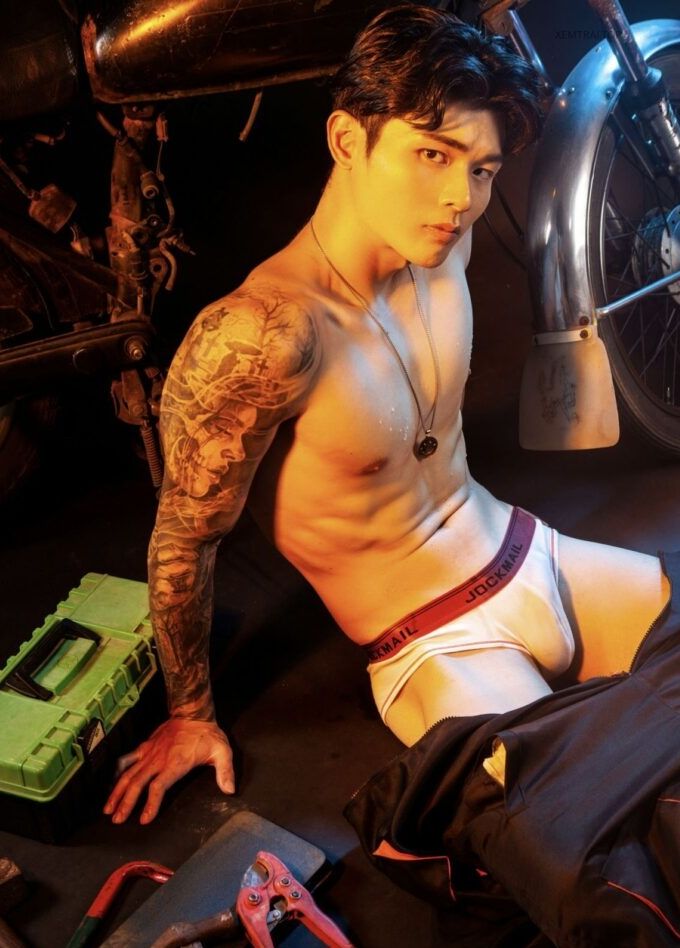 🖼️🎬HIM VISION NO.45 我的小鮮肉教 – 練男 [EBOOK+BTS]